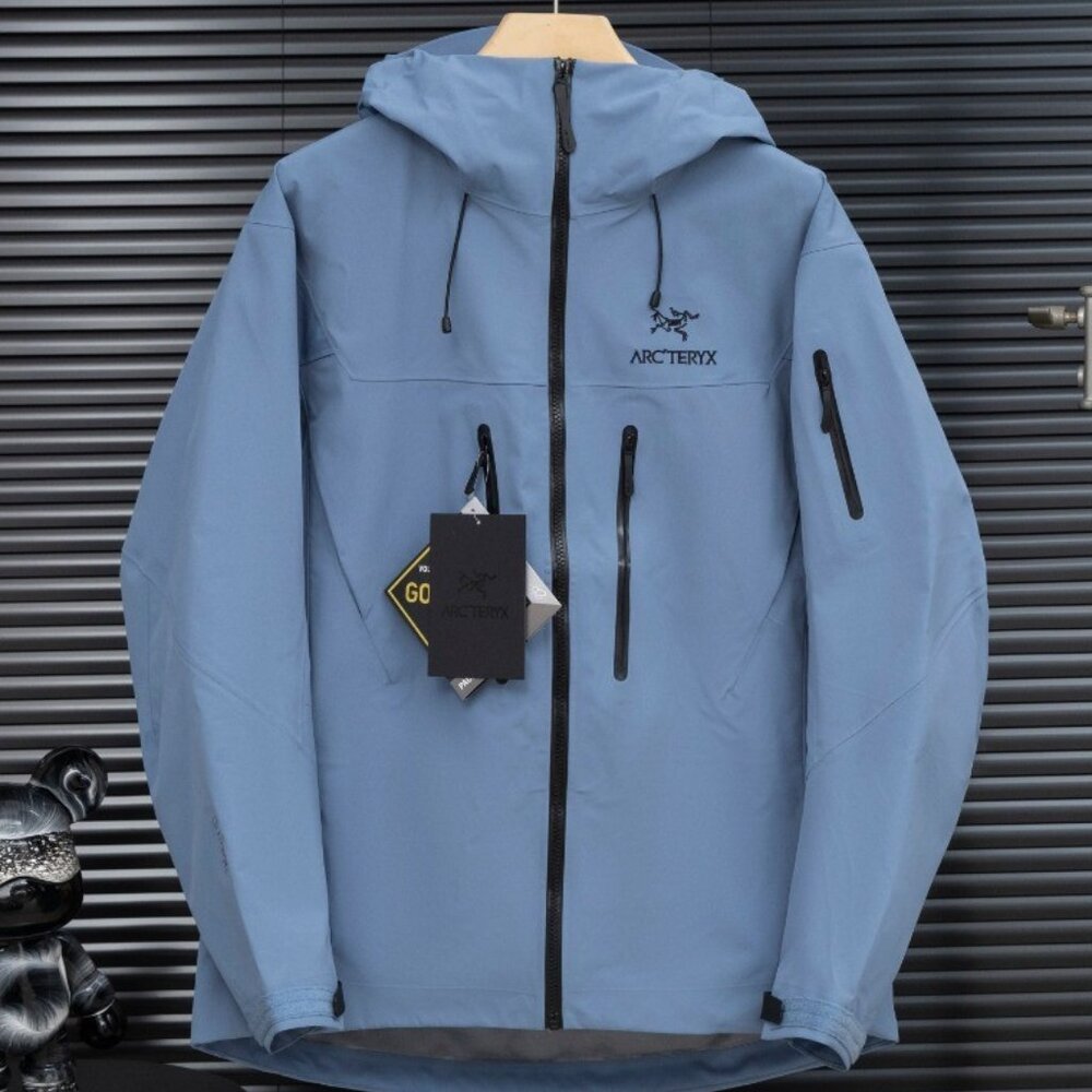 Arc'teryx Blue Ski & Snowboard Jacket